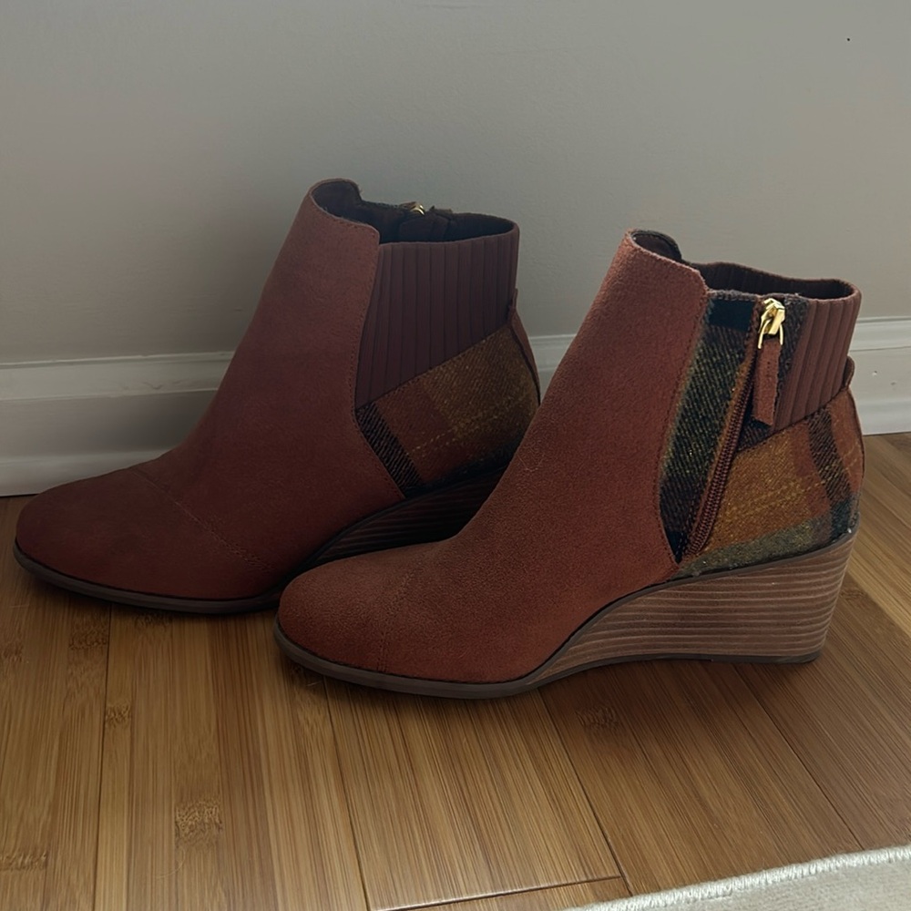 Suede Tom’s booties